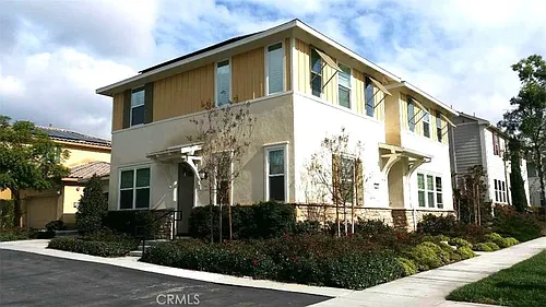 211 Wicker Photo 1