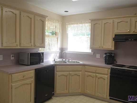 3rd image of 16248 N Galvez Ave