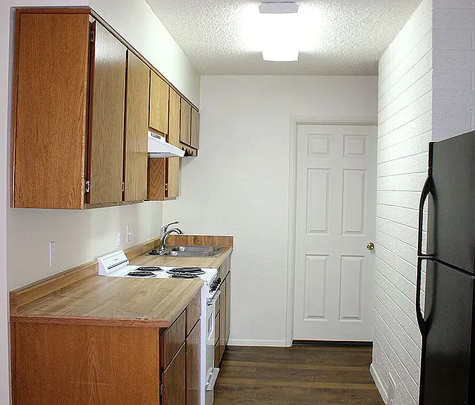 903 Green Ln — Photo 26