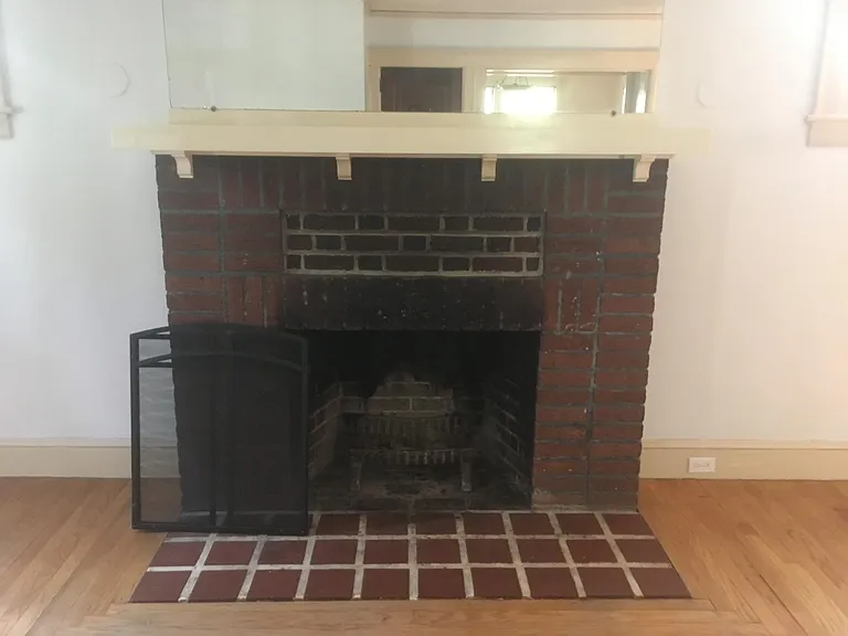 165 Crescent St #1 — Photo 3