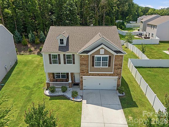 3rd image of 6312 Lantern Ridge Rd