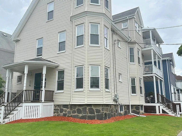 61 Greenleaf Ave — Photo 13