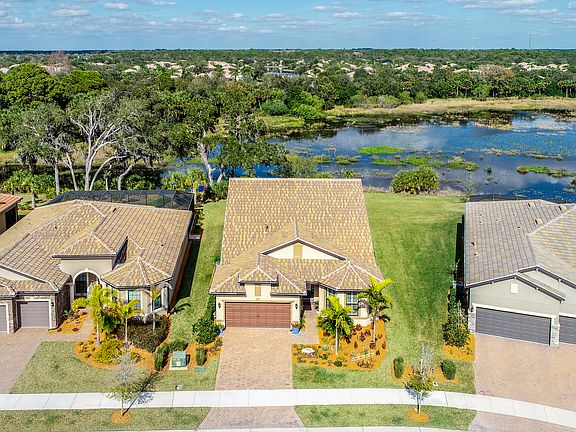 4th image of 11042 Sandhill Preserve Dr