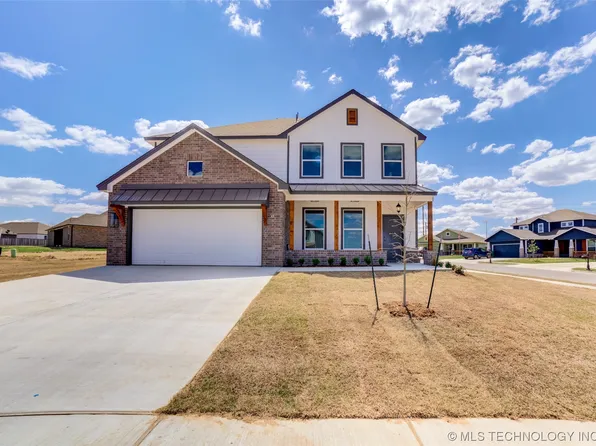712 W 53rd Pl S, Sand Springs, OK 74063