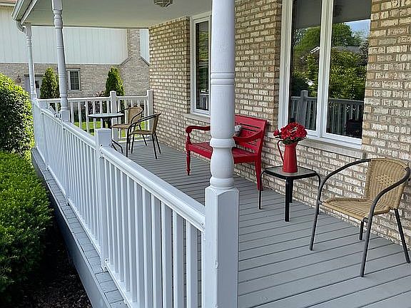 3rd image of 18808 Parkway Ln