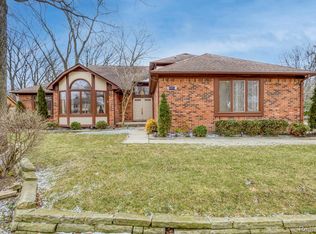 1651 Redbud Dr, Troy, MI