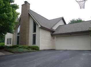 66 Webwood Cir, Rochester, NY 14626