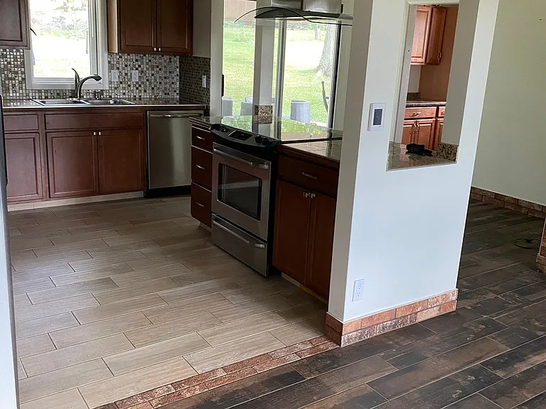 8467 Royalhaven Dr — Photo 6