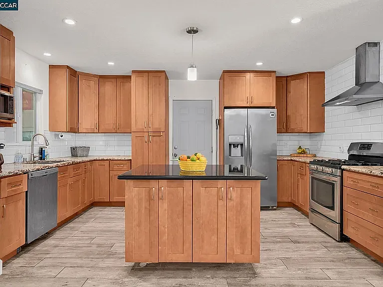 1331 Pear Dr — Photo 12