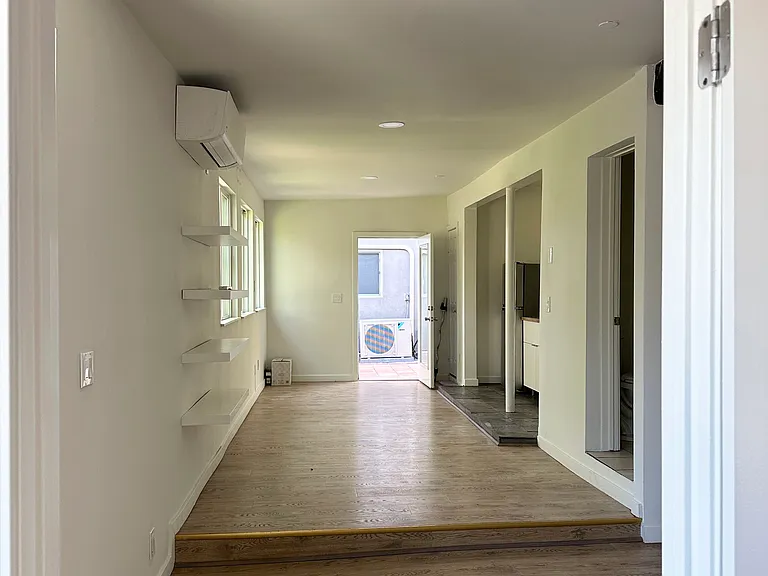 1407 Talmadge St #1407 — Photo 8