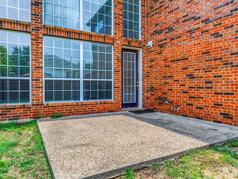 8701 Mandevilla Dr — Photo 30