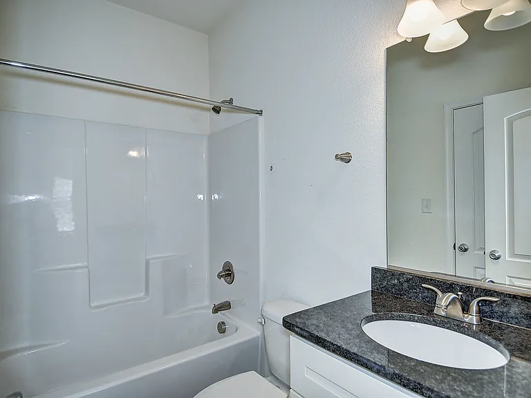 Hall bath upstairs w/ tub - shower