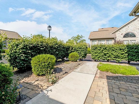 2nd image of 8756 Linksway Dr