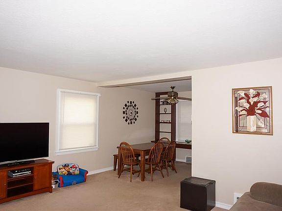 3rd image of 745 E 254th St