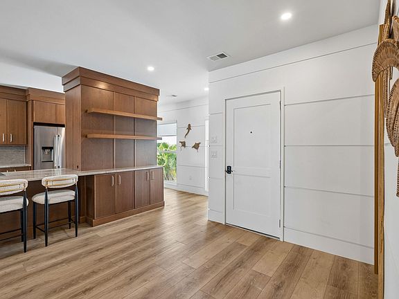 3rd image of 1401 Ocean Blvd