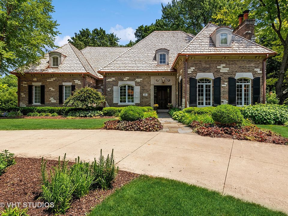 1st image of 716 Paradise Ln