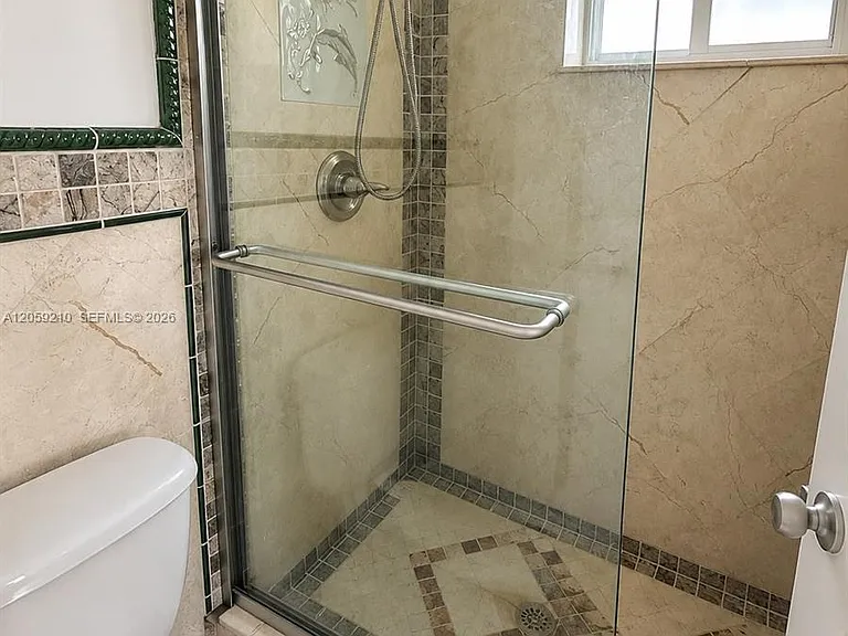 500 E Country Club Cir #7 — Photo 9
