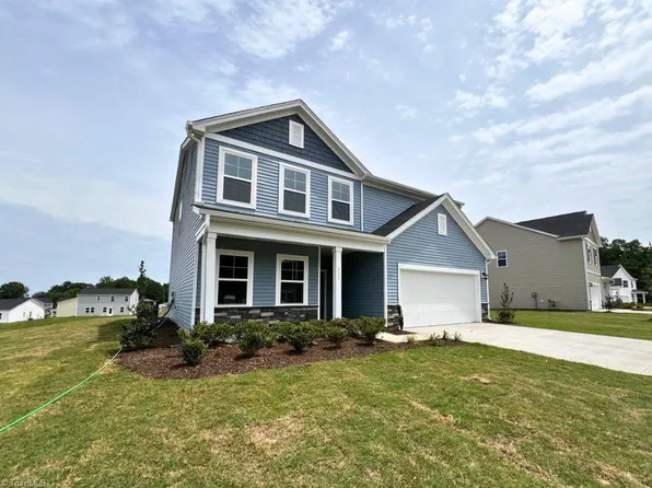 111 Piebald Dr, King, NC 27021