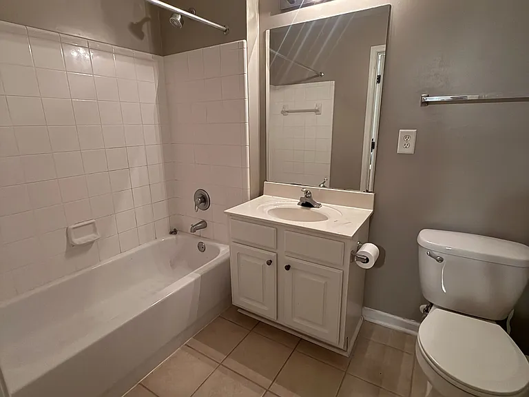1035 Barnett Shoals Rd #910 — Photo 9