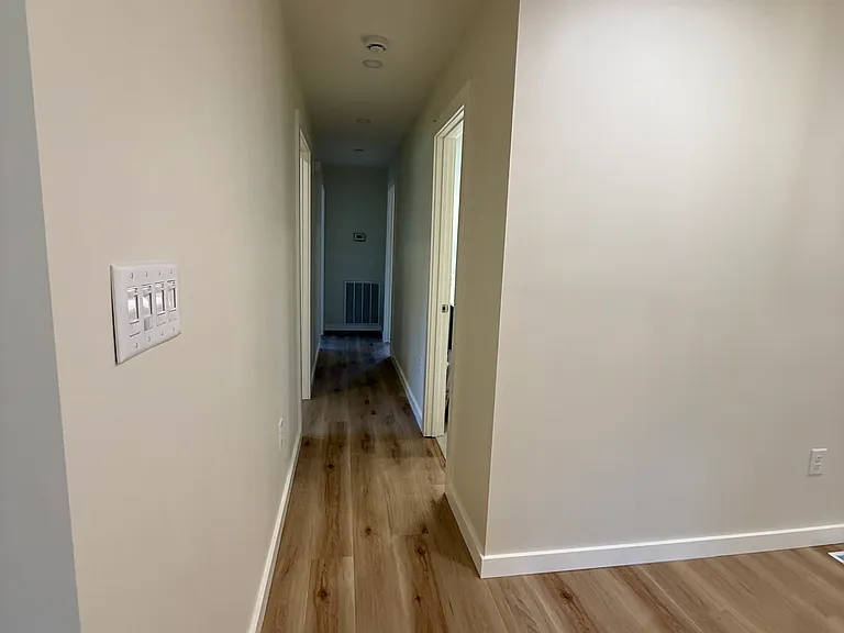 2360 Parkway Dr SE — Photo 12