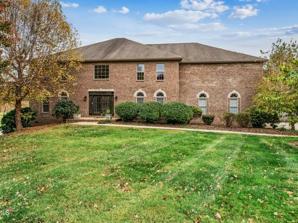 9 Carriage Ct, Johnson City, TN 37604