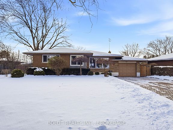 2nd image of 32 Old Oxford Rd