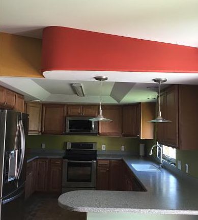 5th image of 302 Slater Dr
