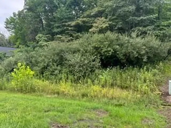 1876 Bent Creek Dr N, Lancaster, OH 43130