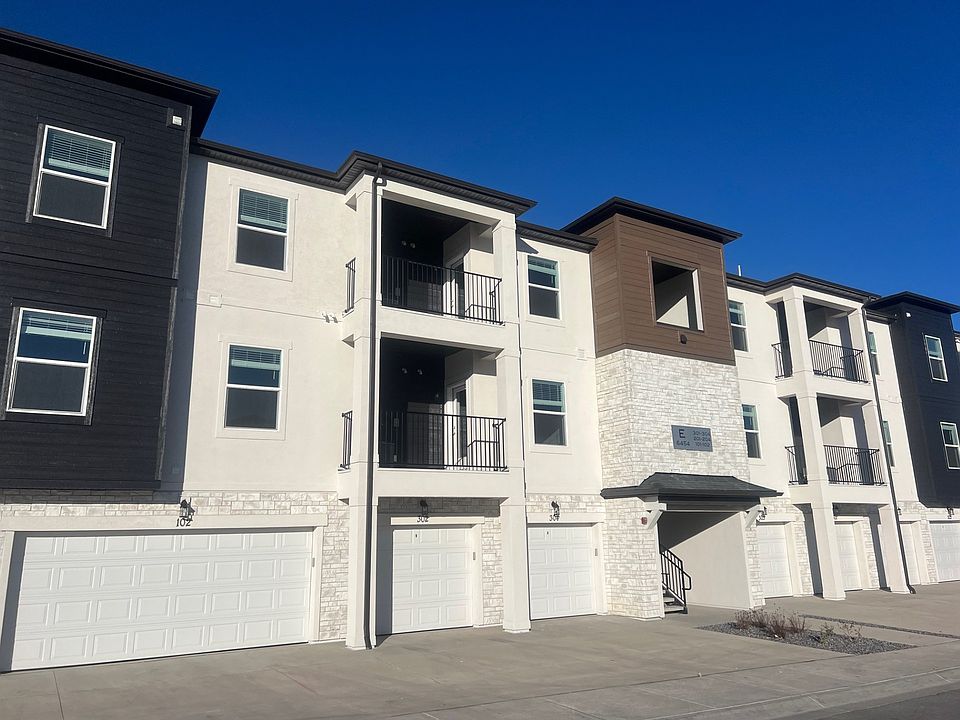 1st image of 6454 W Pinnacle Peak Ln #304