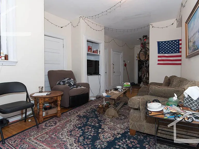 96 Linden St #2 — Photo 5