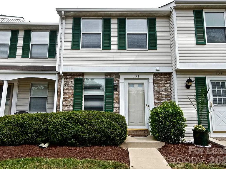 134 Water Oak Dr #134 — Photo 2