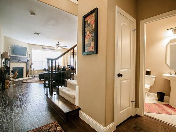 2nd image of 2637 Jackson Dr