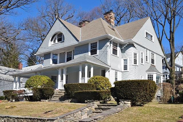 1st image of 142 Nyac Ave