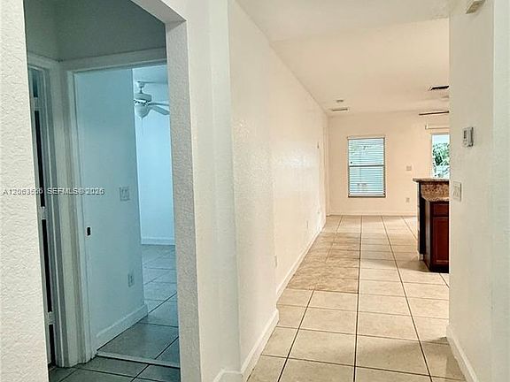 4th image of 1018 Foster Rd