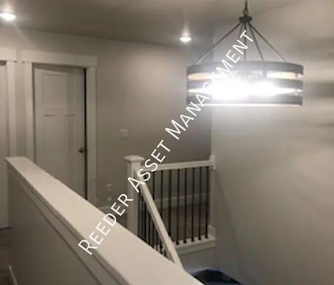 643 E Old Post Office Rd — Photo 6