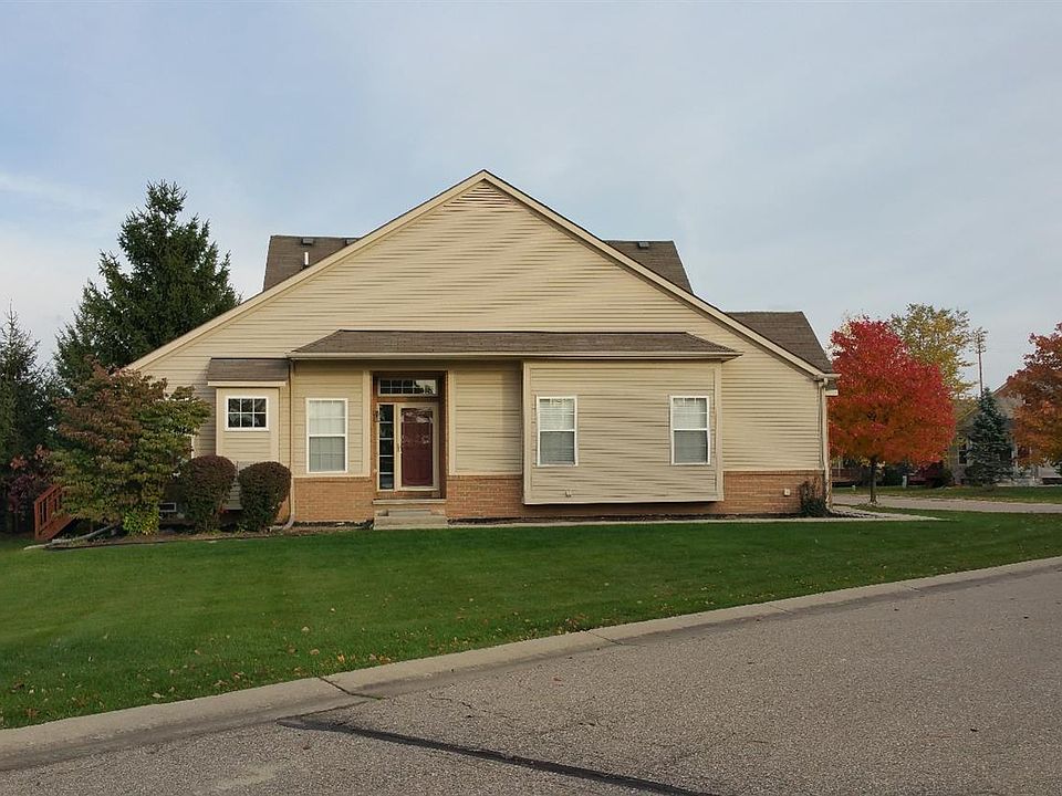2nd image of 6013 Evergreen Ln