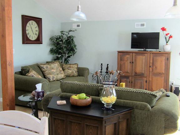 LivingRoom (1)