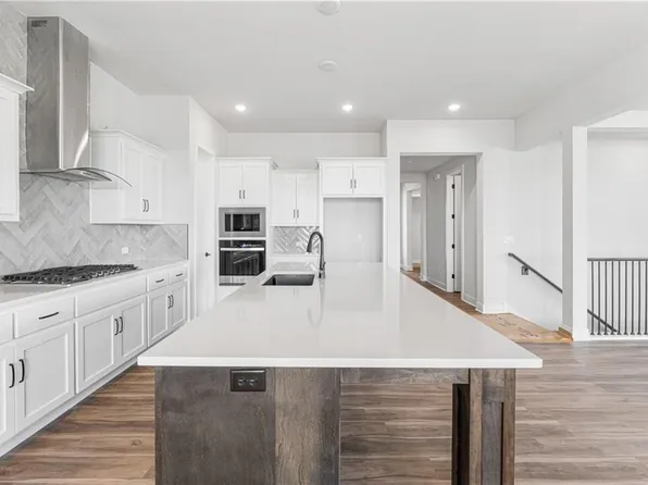 1807 NW 104th Ter, Kansas City, MO 64155