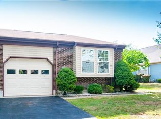 52 Yorkshire Dr #A, Monroe Township, NJ 08831