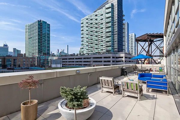 Sold by Halstead Real Estate | media 6