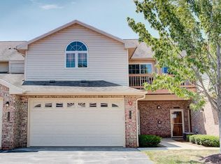 17787 W Jacobs Dr, New Berlin, WI 53146