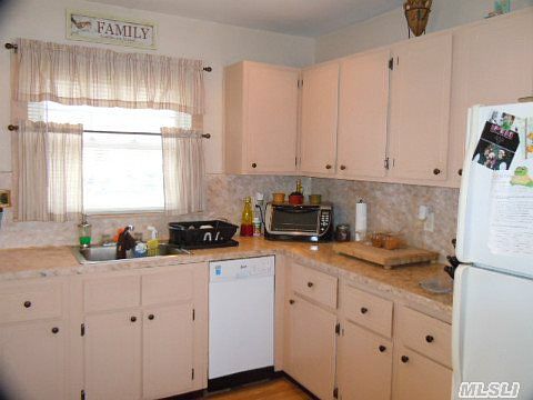 4th image of 361 Avenue A