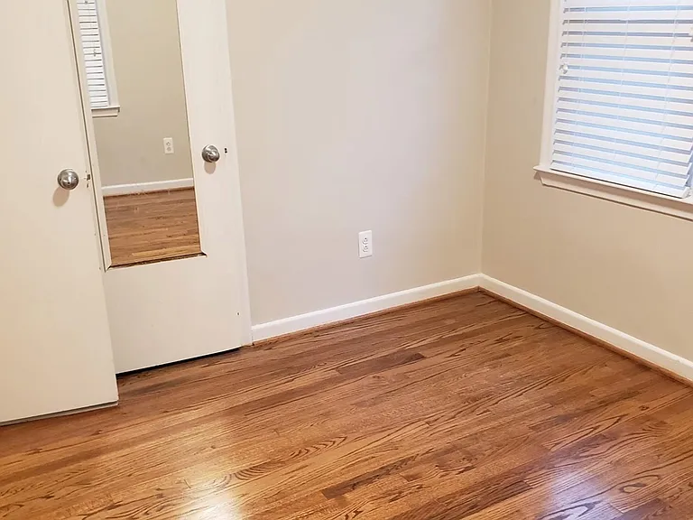 2125 Dallas Ave — Photo 8