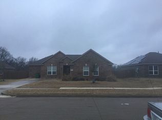 354 Cascade Dr, Red Oak, TX 75154