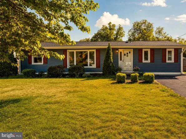 8005 Woodholme Cir, Pasadena, MD 21122