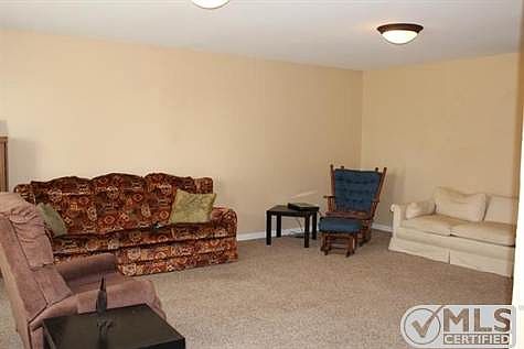 4th image of 2321 Jodi Ln