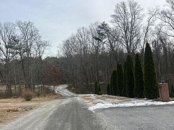 5th image of 44 Morning Ln