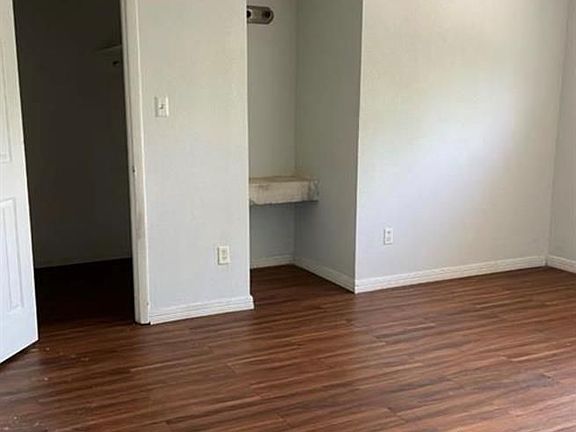 5th image of 122 E Crosstimbers St #110