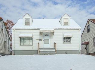 21505 Watson Rd, Maple Heights, OH 44137