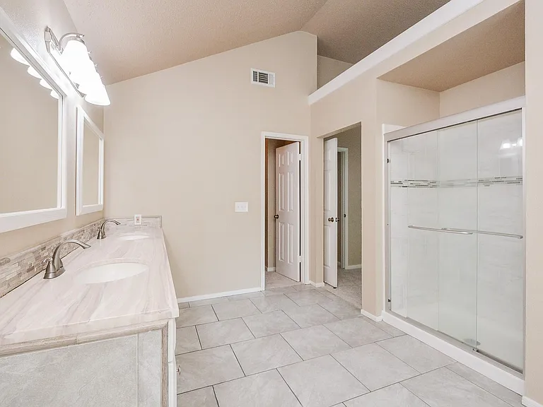 10 Ridgecross Pl — Photo 18